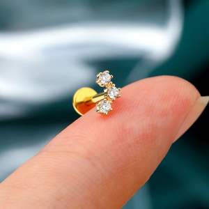 Ensemble de Piercings Tendance en Or Cœur et Étoile Sans Fil pour Femmes – Bijoux Minimalistes pour Lèvre et Oreille - Product Image 3