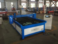 Machine de découpe plasma CNC robuste Rbqlty 1560 avec moteur servo 25KW, multi-tension (220-415V), garantie de 2 ans