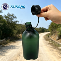 Bouteille d'eau portable en plastique avec cordon, couvercle hermétique anti-fuite, bouteille d'eau pour le voyage et le camping