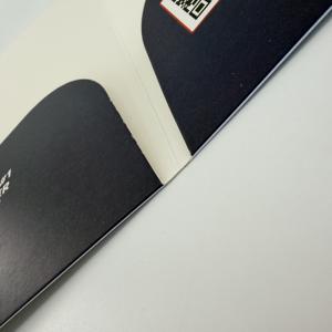 Carpeta de Presentación Personalizada A4 con Sobre para Empresa y Diseño de Propuesta de Una Página Dorada, Impresa en Offset, Papel Couché - Product Image 5