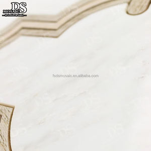 Carrara blanc lanterne forme pierre mosaïque crème jet d'eau statuaire asiatique avec cadre à pois en bois Woodloock pour projet de mur d'hôtel Vila - Product Image 4