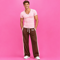 Ensemble de vêtements de détente pour femmes avec logo personnalisé Y2K, chemise à manches courtes à col en V et pantalon capri à rayures latérales