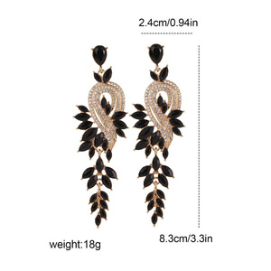 Boucles d'oreilles pendantes en forme de feuilles, design goutte d'eau, or, cristal noir, bijoux de fête, 8,3 cm, poids 18 g - Product Image 1