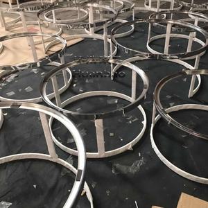 Set di 2 Tavolini da Caffè Moderni Rotondi con <span class=keywords><strong>Piano</strong></span> <span class=keywords><strong>in</strong></span> <span class=keywords><strong>Marmo</strong></span> Bianco e Base Dorata - Product Image 6