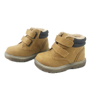 Vente en gros de chaussures en cuir véritable Chaussures de luxe à la mode Bottes pour tout-petits Bottes d'hiver confortables et chaudes en cuir antidérapantes pour bébé - Product Image 3