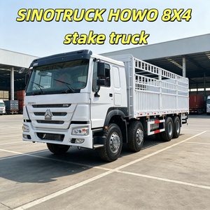 Promotion Spéciale : Camion à plateau Sinotruk Howo 8x4 <span class=keywords><strong>pour</strong></span> le transport de marchandises en Afrique, avec clôture amovible, grand volume de chargement, <span class=keywords><strong>châssis</strong></span> stable - Product Image 1