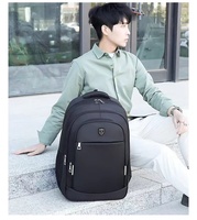 Vente en gros Oxford 17 pouces Mallette de rangement pour ordinateur portable professionnel Sac à bandoulière Sac à dos pour hommes Sac d'ordinateur de voyage personnalisé Sac à dos pour ordinateur portable masculin