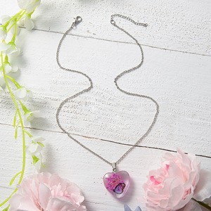 Collier pendentif en verre en forme de coeur doux pour le sens de la conception de style Ins pour femmes, collier <span class=keywords><strong>pull</strong></span> papillon fleur éternelle colorée - Product Image 6