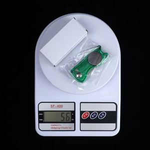 Outil de réparation de divots de golf rétractable multicolore en acier inoxydable avec marqueur de balle personnalisé - Product Image 2
