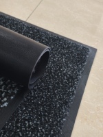 Tapis de couloir d'hôtel robuste avec envers en caoutchouc, durable, absorbant et antidérapant pour les zones à fort trafic de personnes