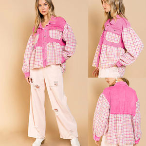 Giacca corta da donna in velluto a coste e Tweed con frange in velluto a coste multicolore abbottonata rosa e grigia - Product Image 2