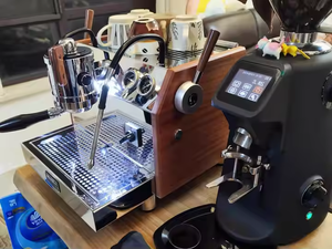 <span class=keywords><strong>Cafetera</strong></span> Espresso Comercial <span class=keywords><strong>Italiana</strong></span> Semiautomática Moderna y Más Vendida EM-40 con Bomba Rotatoria de Doble Caldera Independiente - Product Image 2