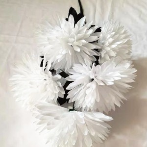 Fiori di Crisantemo Artificiali per il Festival Qingming, Culto degli Antenati, Pulizia dei Tombe, Visita alle Tombe, Bouquet Annodato a Mano in Tessuto - Product Image 1