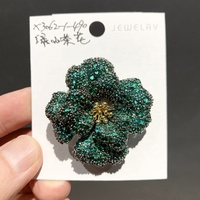 XILIANGFEIZI Soldes Exceptionnelles Broche Fleur de Camélia Vintage en Cuivre et Zircon Cadeaux de Thanksgiving pour Femmes