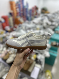 Vente en gros d'usine Nouvelle mode Été 2025 Nouvelle collection respirante incluant des chaussures de sport et des chaussures de marche en plein air - Product Image 2