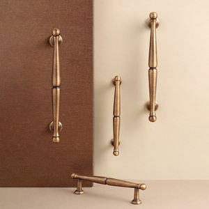 Tiradores de Gabinete de Latón Macizo Estilo Francés Retro, Manijas de Lujo Vintage para Cajones y Puertas de Armario - Product Image 1
