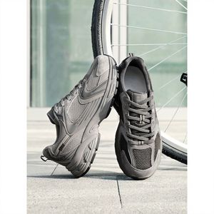 รองเท้าวิ่งผู้ชาย <span class=keywords><strong>MR530</strong></span> สไตล์ตาข่ายระบายอากาศ สีเทา รุ่น Low-Top น้ำหนักเบา ซีรีส์ 530 พื้นหนา สำหรับฤดูใบไม้ผลิและฤดูใบไม้ร่วง - Product Image 1