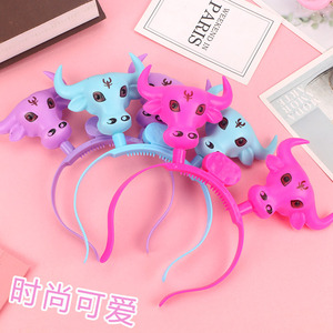 Serre-tête lumineux en forme de vache, accessoire de cheveux en plastique LED lumineux pour fête de Noël, accessoires festifs - Product Image 2