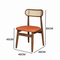 Ensemble table et banquette en cannage couleur Ambre Lumineux, banquette en bois de châtaigne, chaise à panneaux en cannage, table à base noire pour café matinal et salle à café