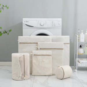 Borsa per Bucato a Nido d'Ape Riutilizzabile Beige/Bianca, Ideale per Casa e Viaggio, per Vestiti, Camicie, Pantaloni, Biancheria Intima, Reggiseni - Product Image 1