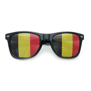 Lunettes de soleil carrées personnalisées avec drapeau belge, protection UV400, écologiques, design à petits trous, cadeau pour usage promotionnel, vente en gros - Product Image 1