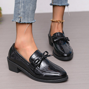 Bow Thick Heel Slip-on Small Leather Shoes Autumn Retro Plus Size Pointed Toe Mid Heel Flats 43 - Product Image 1