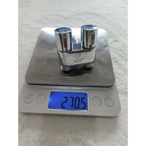 วาล์วทองแดงแบบสองทาง ขนาด 4 มม. เกลียวใน ผิวโครเมียม สำหรับใช้ในห้องน้ำ - Product Image 1
