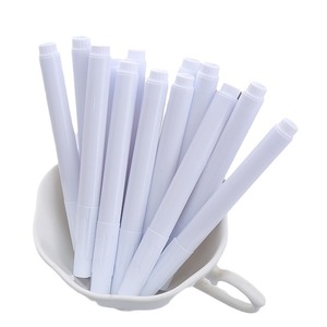 Stylos à <span class=keywords><strong>peinture</strong></span> à la craie à base d'eau blanche, pointe fine, séchage rapide, effaçables, marqueurs à la craie <span class=keywords><strong>pour</strong></span> les arts et le bricolage sur bois, verre, métal, plastique - Product Image 3