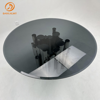 Ensemble de table à manger en verre trempé rond moderne de luxe de conception italienne Capacité de 6 à 8 chaises Forme ovale élégante pour un usage domestique ou hôtelier