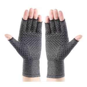 Guantes de compresión para <span class=keywords><strong>artritis</strong></span> El mejor guante con infusión de cobre para la <span class=keywords><strong>artritis</strong></span> <span class=keywords><strong>Manos</strong></span> Artrítico Túnel carpiano sin <span class=keywords><strong>dedos</strong></span> - Product Image 2