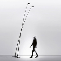 Lampadaire LED en fer design nordique moderne Vertical Italien Long Style Minimaliste pour salon de grande taille