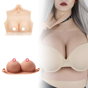 แผ่นเสริมหน้าอกซิลิโคน ทรงเซ็กซี่ สำหรับผู้ชายที่ต้องการแปลงเพศเป็นผู้หญิง หรือใช้ในงานคอสเพลย์ - Product Image 1