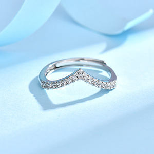 แหวนเงินรูปตัววี ดีไซน์เรียบง่าย สวยงาม - Product Image 5