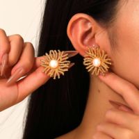 Ensemble de bijoux en laiton à la mode de haute qualité plaqué or fleur de corail perle naturelle boucles d'oreilles anneau costume bijoux de niche