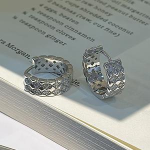 ต่างหูเงินแท้ S925 ประดับคริสตัล รูปทรงเพชร ดีไซน์เฉพาะ หรูหรา เรียบง่าย สไตล์วินเทจ โบราณ รูปทรงเรขาคณิต - Product Image 5