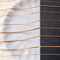 Chaîne en or 18 carats Collier en acier inoxydable Boîte à vagues d'eau Chaînes Figaro Corde à chevrons Chaîne Cuabn Bijoux
