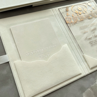 Cartes d'Invitation de Mariage Personnalisables Glamour Luxe Velours Crème Couverture Rigide Folio Monogramme Élégant Ensemble Acrylique Transparent Brillant