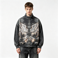 Jaket Kerah Tegak Warna Gelap Pudar Bergaya Distressed Kornit DTG Glowing Wing Art Print Hiasan Berlian Imitasi Model Drop Shoulder Streetwear
