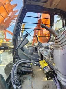 รถขุดฮิตาชิ ZX120 มือสอง สภาพดี ใช้งานได้ 12 ตัน 66 กิโลวัตต์ เครื่องยนต์ คุณภาพสูง เกียร์ ปั๊ม PLC มอเตอร์ ผลิตในญี่ปุ่น ราคาถูก - Product Image 6