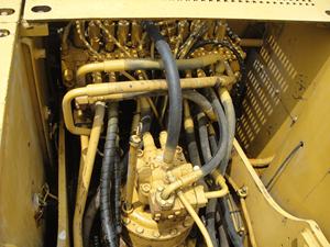 Excavatrice hydraulique d'occasion 320C modèle 2022 avec moteur, boîte de vitesses, pompe hydraulique et roulement - Poids opérationnel de 20 tonnes - Product Image 5