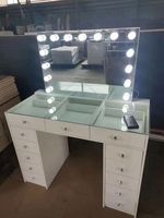 Commode moderne en bois blanc à 6 tiroirs avec miroir éclairé et coiffeuse pour appartement