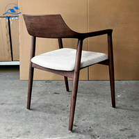Chaises de salle à manger de luxe modernes pour hôtels, en bois avec coussin en tissu et accoudoir unique, vente en gros