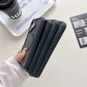 Cassa del telefono di ricarica senza fili magnetica in fibra di carbonio <span class=keywords><strong>per</strong></span> <span class=keywords><strong>Samsung</strong></span> S25 S24 S23 <span class=keywords><strong>S22</strong></span> Ultra <span class=keywords><strong>Plus</strong></span> da uomo custodia traslucida - Product Image 6