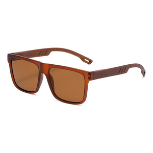 Gafas <span class=keywords><strong>de</strong></span> Sol <span class=keywords><strong>de</strong></span> PC con Protección UV400 al por Mayor, con Patillas <span class=keywords><strong>de</strong></span> Plástico con Aspecto <span class=keywords><strong>de</strong></span> Madera, Logotipo Personalizado, Gafas <span class=keywords><strong>de</strong></span> Sol <span class=keywords><strong>de</strong></span> Moda para Promoción - Product Image 5