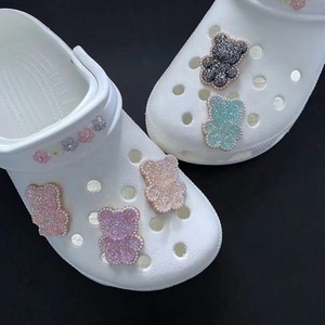 Vente en gros de chaussures de luxe en métal bling ourson de luxe <span class=keywords><strong>d</strong></span>écorateurs en strass pour les <span class=keywords><strong>d</strong></span>écorations de chaussures sabot supérieur - Product Image 2