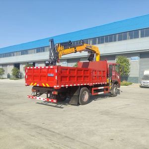 Nouvelle grue à flèche articulée Sinotruk de 8 tonnes montée sur camion avec grappin hydraulique pour bois, vente directe d'usine - Product Image 6