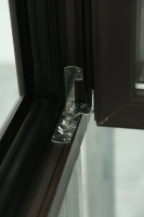 Ventanas de Aluminio y Madera Compuesta Tipo Ala de Pollo, Directas de Fábrica, para Proyectos Residenciales y Dormitorios