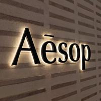Machine professionnelle de cintrage de lettres en PVC LED résistantes à l'eau et à intensité variable pour enseignes lumineuses personnalisées de bureau et logos en acrylique
