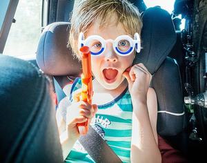 Vente en gros Tiktok Offre Spéciale nouveau design de mode couleur blanc bleu <span class=keywords><strong>lunettes</strong></span> anti-<span class=keywords><strong>mal</strong></span> <span class=keywords><strong>des</strong></span> <span class=keywords><strong>transports</strong></span> pour adultes et enfants - Product Image 2