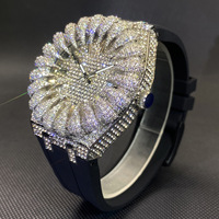 Montre-bracelet élégante pour homme à quartz, cadran argenté serti de pierres, boîtier géométrique, accents de pierres scintillantes, bracelet noir, luxe, Relogio Masculino